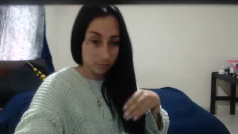 bella_luna34 online show from March 9, 2026, 9:08 pm