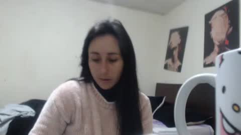 bella_luna34 online show from May 13, 2026, 10:12 am