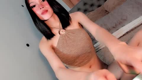 Bella online show from October 29, 2025, 2:58 am