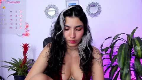 Bella online show from February 9, 2025, 2:28 am