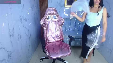 Bella online show from January 5, 2026, 8:01 pm