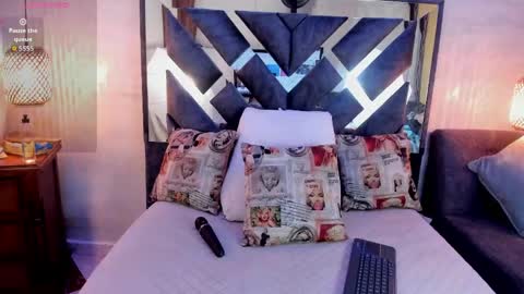 Snapshot of bella_volup chatting on June 4, 2026, 11:49 am bella_volup online show from June 4, 2026, 11:49 am