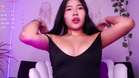 Bella online show from February 11, 2025, 9:03 pm