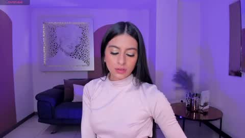 Bella online show from April 22, 2026, 3:09 am