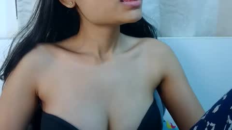 bellacrystall online show from January 8, 2026, 4:59 am