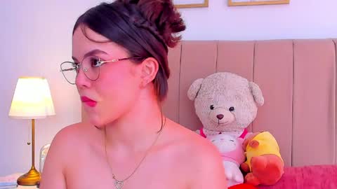 Snapshot of bellafontana chatting on May 8, 2026, 7:08 pm BellaFontana online show from May 8, 2026, 7:08 pm
