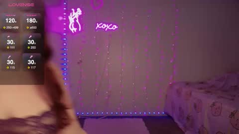 Snapshot of bellamonroee chatting on February 11, 2026, 5:12 am Bella Monroe online show from February 11, 2026, 5:12 am