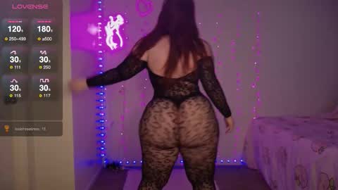 Snapshot of bellamonroee chatting on February 26, 2026, 6:12 am Bella Monroe online show from February 26, 2026, 6:12 am