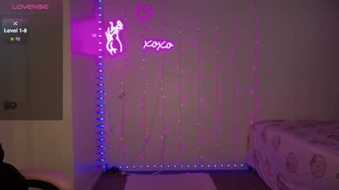 Snapshot of bellamonroee chatting on February 27, 2026, 4:12 am Bella Monroe online show from February 27, 2026, 4:12 am