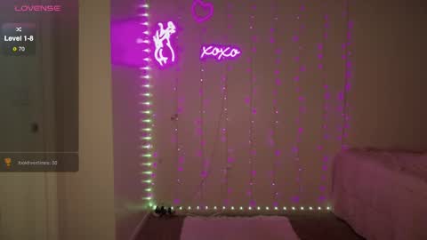 Bella Monroe online show from April 9, 2026, 4:56 am