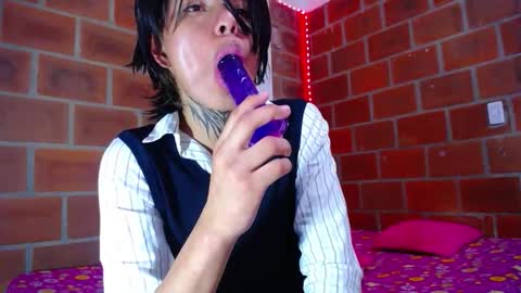 bellamy_094 online show from December 15, 2025, 8:46 pm