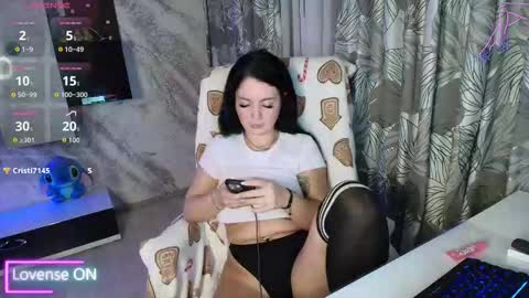 Snapshot of bellanoirsxs chatting on November 23, 2025, 8:19 pm Bellanoirsxs online show from November 23, 2025, 8:19 pm