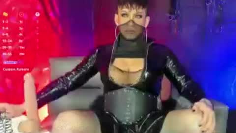 bellaqueen_sex online show from June 19, 2026, 7:23 am