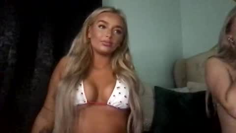 Snapshot of bellaraynebutler chatting on November 18, 2025, 3:45 am Bella online show from November 18, 2025, 3:45 am