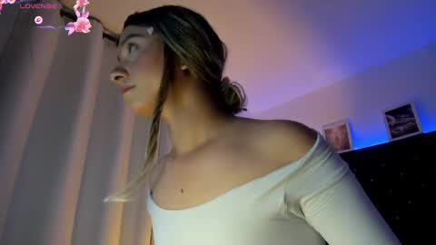 bellaroge online show from April 27, 2026, 5:27 am