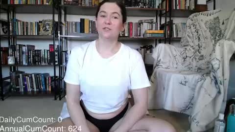 Snapshot of bellastrange69 chatting on May 4, 2026, 5:31 pm BellaStrange69 online show from May 4, 2026, 5:31 pm