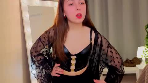 Snapshot of bellasvity chatting on March 6, 2026, 5:37 am Bella online show from March 6, 2026, 5:37 am