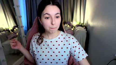 Snapshot of bellasvity chatting on April 5, 2026, 5:04 am Bella online show from April 5, 2026, 5:04 am