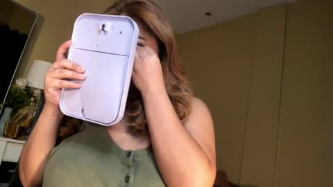 BELLA JONES online show from March 26, 2026, 7:25 am