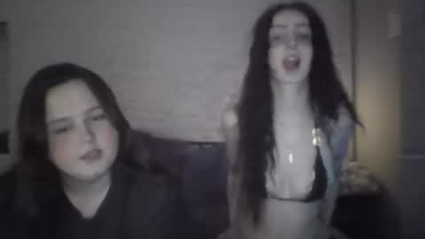 Snapshot of bellaxlauren chatting on February 5, 2026, 9:30 pm bellaxlauren online show from February 5, 2026, 9:30 pm