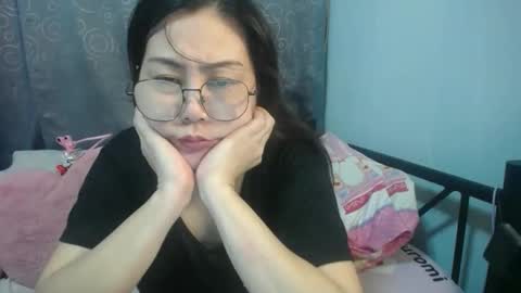 Snapshot of bellbabe chatting on November 2, 2025, 3:36 pm Bella online show from November 2, 2025, 3:36 pm