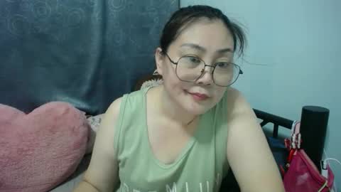 Bella online show from April 15, 2026, 4:52 am