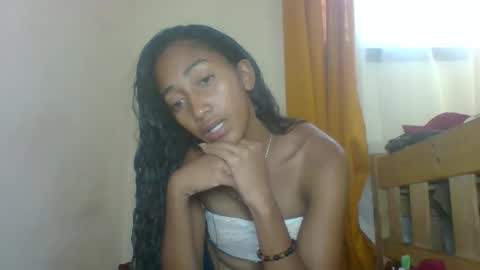 belle_annah online show from April 23, 2026, 12:29 pm