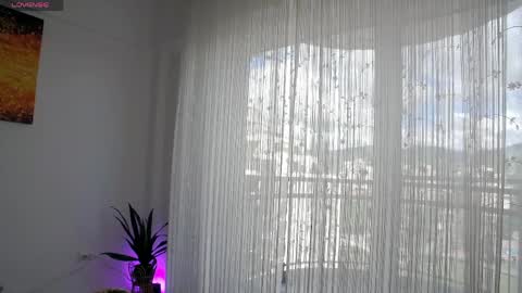 belle_blondy online show from May 8, 2026, 10:42 am