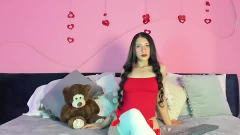 Snapshot of belle_janne chatting on February 14, 2026, 7:32 pm Bella online show from February 14, 2026, 7:32 pm