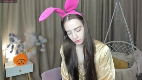 Belle online show from October 31, 2025, 4:24 am