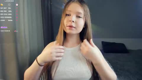 Bella online show from September 28, 2025, 6:13 pm