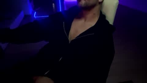 bello477192 online show from April 12, 2026, 8:47 pm