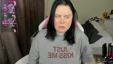 LinaBoo online show from March 25, 2026, 9:59 am