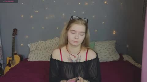 KENDALL  NATHAN online show from April 15, 2026, 8:32 am