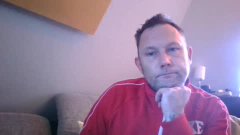 Snapshot of benizio_ chatting on December 23, 2024, 9:38 am benizio online show from December 23, 2024, 9:38 am