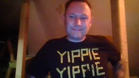 Snapshot of benizio_ chatting on December 27, 2024, 6:10 pm benizio online show from December 27, 2024, 6:10 pm