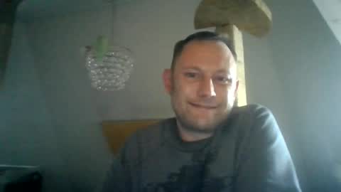 Snapshot of benizio_ chatting on January 16, 2025, 10:32 am benizio online show from January 16, 2025, 10:32 am