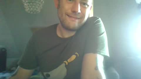 Snapshot of benizio_ chatting on January 19, 2025, 8:29 am benizio online show from January 19, 2025, 8:29 am