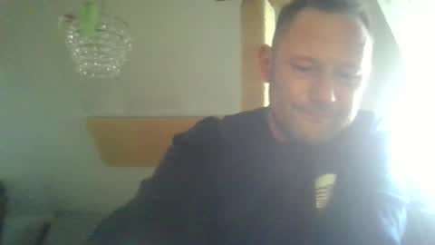 Snapshot of benizio_ chatting on February 21, 2025, 1:22 pm benizio online show from February 21, 2025, 1:22 pm