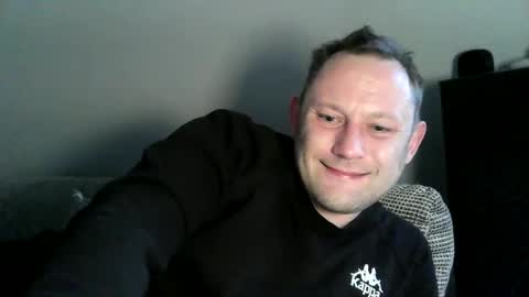 Snapshot of benizio_ chatting on March 12, 2025, 12:04 pm benizio online show from March 12, 2025, 12:04 pm