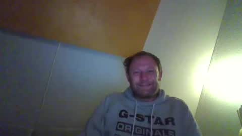 Snapshot of benizio_ chatting on October 4, 2025, 4:16 pm benizio online show from October 4, 2025, 4:16 pm