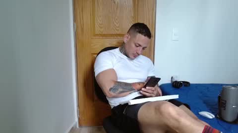 benjamin_isaac online show from February 24, 2025, 3:42 pm