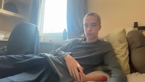 benji_j8 online show from November 29, 2025, 1:25 pm