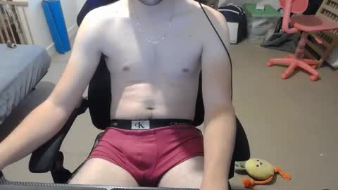 Snapshot of benjifrenchifirst chatting on October 19, 2025, 4:29 pm Benjifrenchi online show from October 19, 2025, 4:29 pm