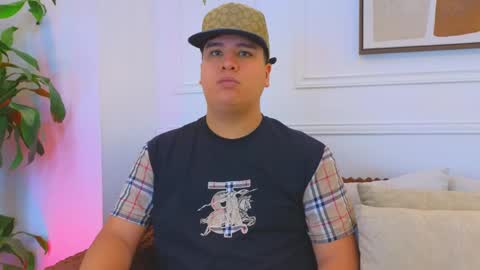 bennett_alejoo online show from April 6, 2026, 6:20 pm