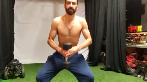 benny_boy95 online show from October 9, 2025, 2:26 pm