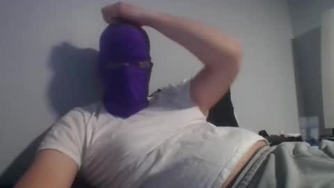 Snapshot of bennybueno chatting on March 3, 2026, 12:39 am bennybueno online show from March 3, 2026, 12:39 am