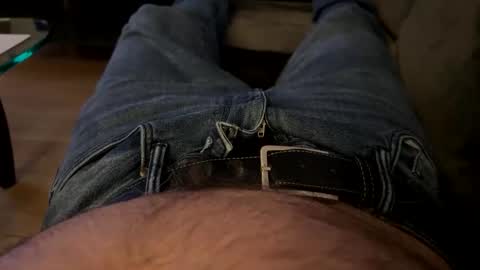 benz10001 online show from February 5, 2026, 3:55 am