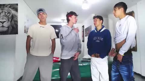 benz boys online show from October 16, 2025, 12:06 pm