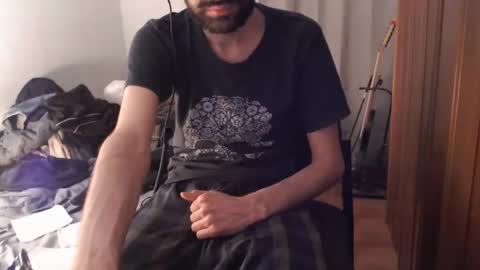 berceuse111 online show from April 28, 2026, 11:59 am